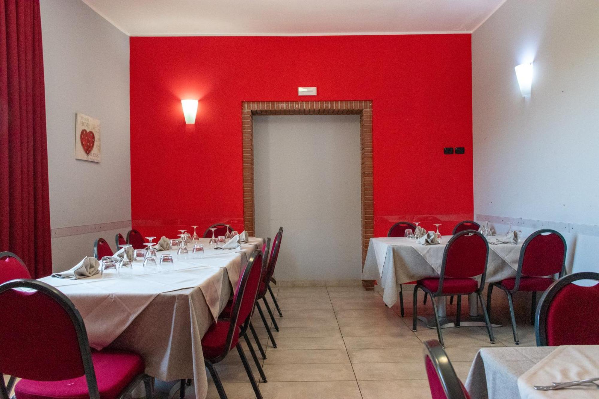 Hotel Ristorante La Mimosa ลาเมเซ แตร์เม ภายนอก รูปภาพ